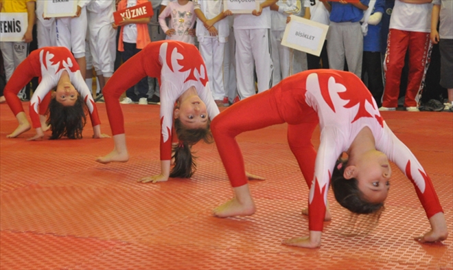 CİMNASTİK RÜZGARI ESTİ