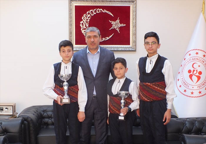 TUNÇ, BAŞARILI SPORCULARI TEBRİK ETTİ