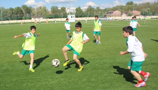 BELEDİYESPOR FUTBOLCU SEÇMESİ YAPACAK