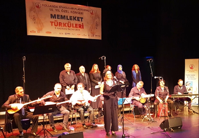 MEMLEKET TÜRKÜLERİ AMSTERDAM´DA SÖYLENDİ