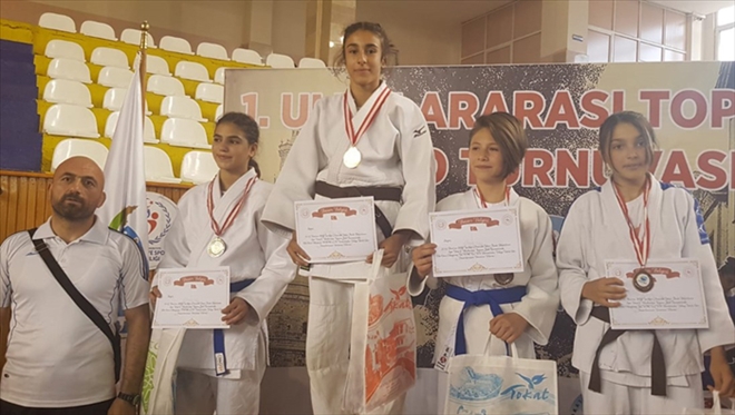 TOKAT´TA SİVAS RÜZGARI ESTİ