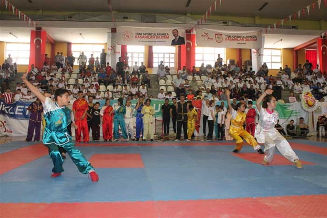 YAZ SPOR OKULLARI AÇILDI - video