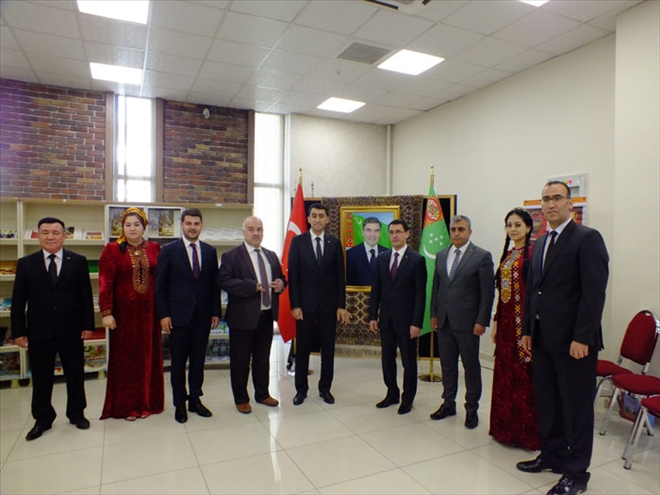 TÜRKMENİSTAN EL SANATLARI SERGİSİ AÇILDI