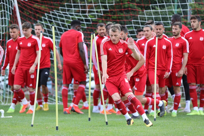 NEŞELİ VE HIRSLI ANTRENMAN