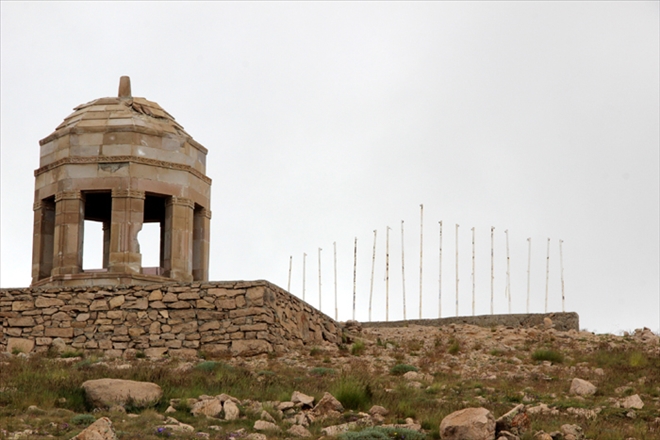 KÖSE SÜLEYMAN TÜRBESİNDE ÇEVRE DÜZENLEMESİ