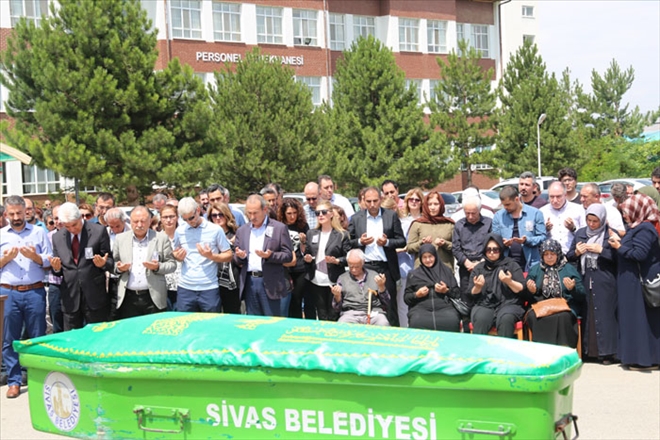 ÜNİVERSİTE´NİN ACI KAYBI - video