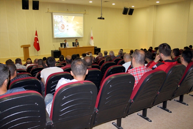 HÜKÜMLÜLERE DEMOKRASİ ANLATILDI