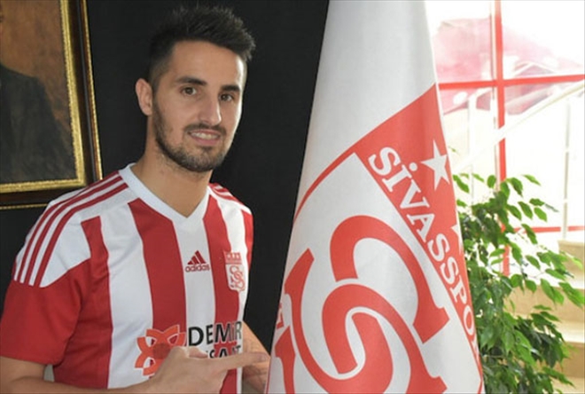 HUGO VİERA SAHALARA DÖNDÜ