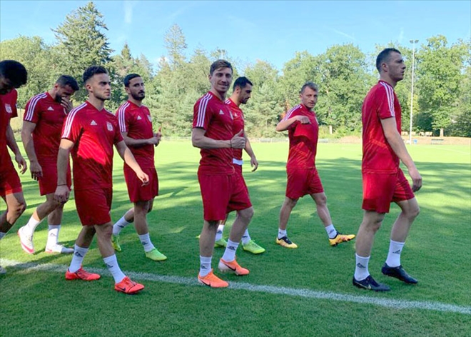 SİVASSPOR 4 FUTBOLCUYU DENEMEYE ALDI