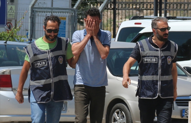 150 PAKET SİGARA ÇALDI