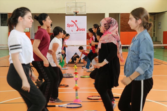 DURMAKSIZIN ÇALIŞIYORLAR