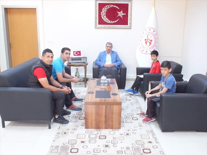 TUNÇ, SPORCULARI ÖDÜLLENDİRDİ