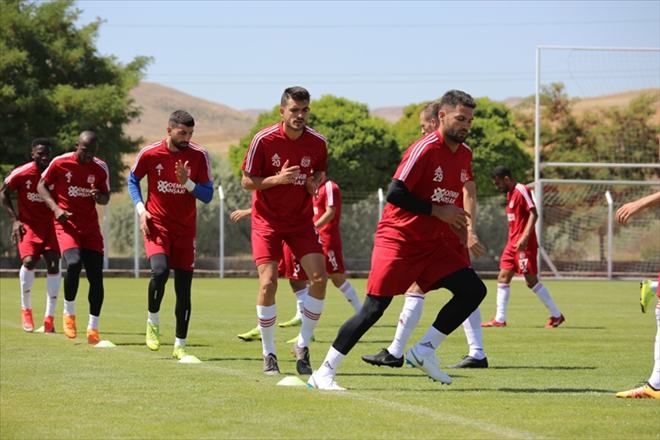 SİVASSPOR´DA NEŞELİ İDMAN