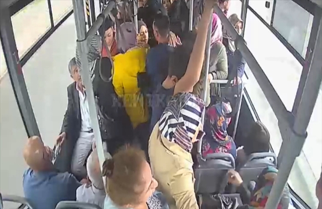 HALK OTOBÜS ŞOFÖRÜNDEN ÖRNEK DAVRANIŞ