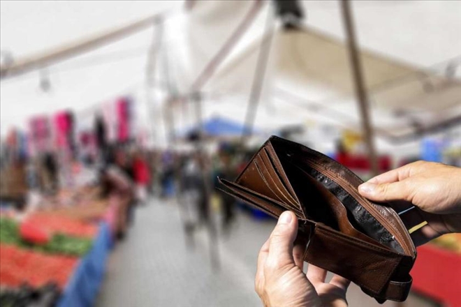 TÜRK-İŞ AÇLIK SINIRINI AÇIKLADI