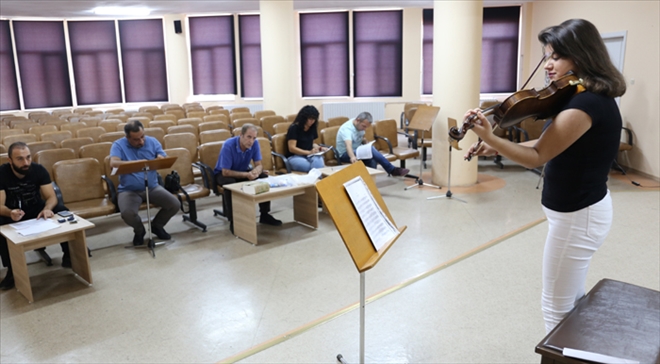 ÖĞRENCİLER YETENEK SINAVINDA TER DÖKTÜ - video