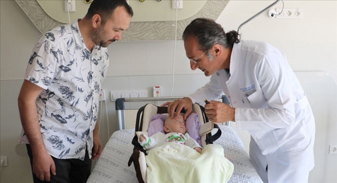 PREMATÜRE BEBEĞE BEYİN AMELİYATI