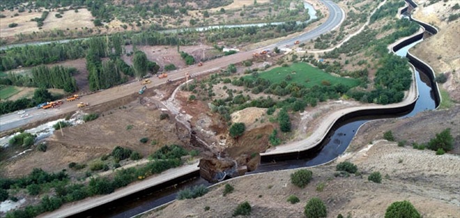 HES KANALINDA PATLAMA: 6 YARALI - video