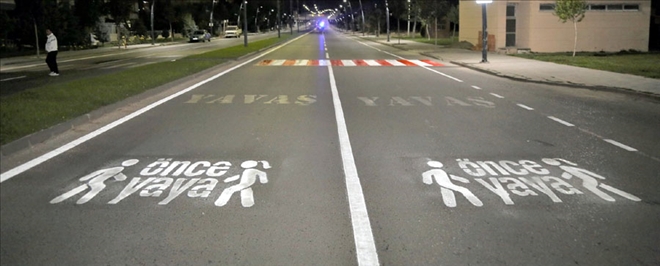 YOL ÇİZGİLERİ YENİLENİYOR - video