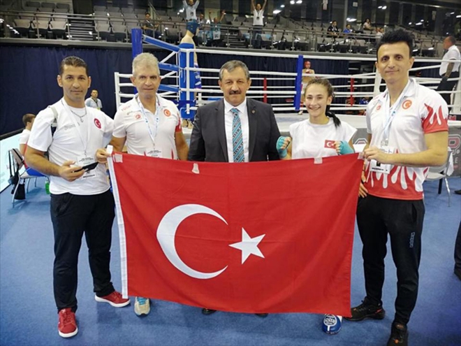 TALHA EMİR GURURLANDIRDI