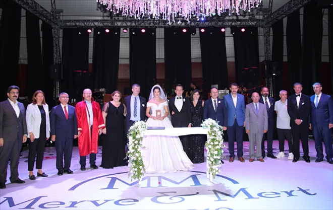 BAŞKAN SARILAR´IN OĞLU EVLENDİ