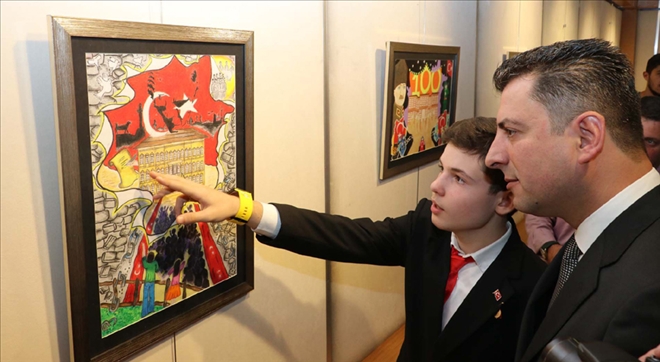 RESİM YARIŞMASINDA DERECEYE GİRENLERE ÖDÜL