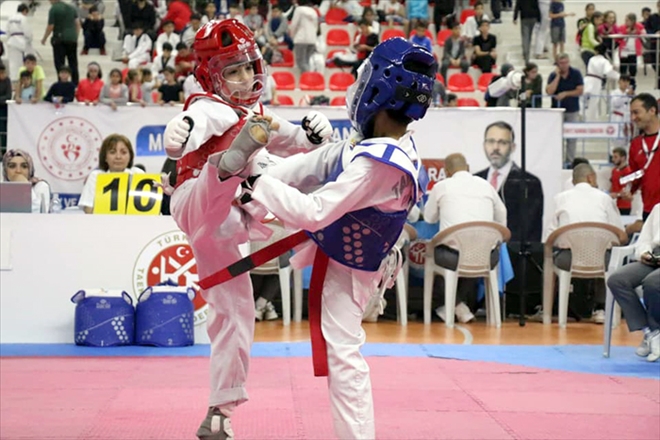 DERECEYE GİRENLER ÖDÜLLENDİRİLDİ