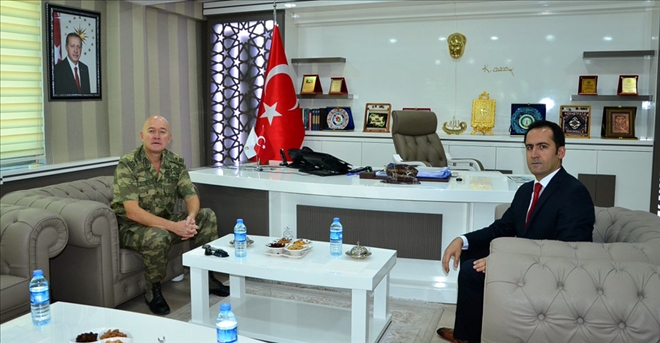 KOMUTAN GELMEDEN GİTTİ