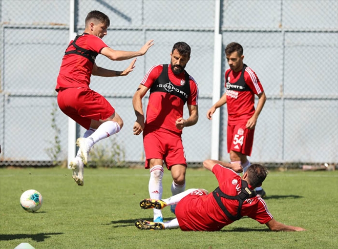 SİVASSPOR´UN TRABZON KAMPI YARIN BAŞLIYOR - video