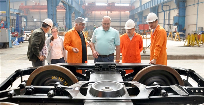 VAGON ÜRETİMİNİ İNCELEDİLER