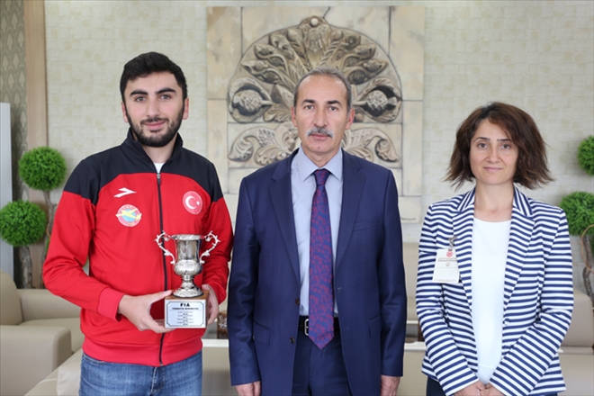 ŞAMPİYONLUK KUPASI SUVAY´IN