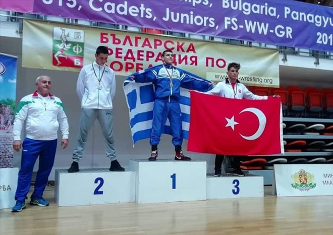 1 ALTIN, 1 BRONZ MADALYA KAZANDILAR