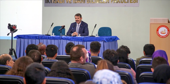 MESLEKİ TECRÜBELERİNİ ÖĞRENCİLERE ANLATTI