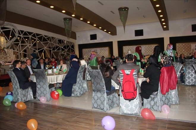 İHH´DAN ÇOCUKLARA HEDİYE