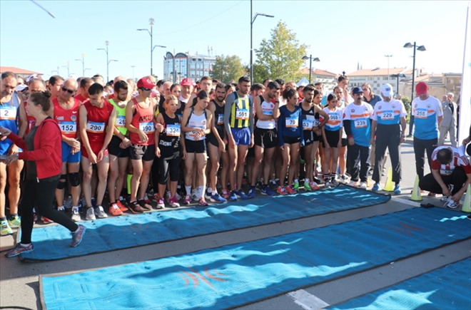 YOL KOŞUSU NEFES KESTİ!