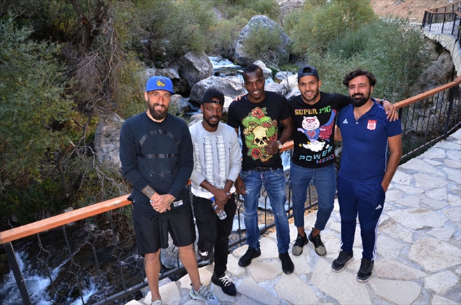 SİVASSPOR MORAL DEPOLADI - video