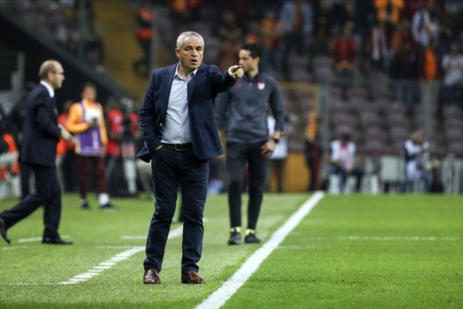 ?TAKIMIMDAN ÇOK MEMNUNUM?