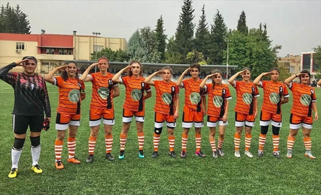 GAZİ LİSESİ´NDEN ASKER SELAMI