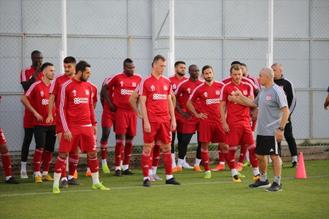 FUTBOLCULARI MOTİVE ETTİ