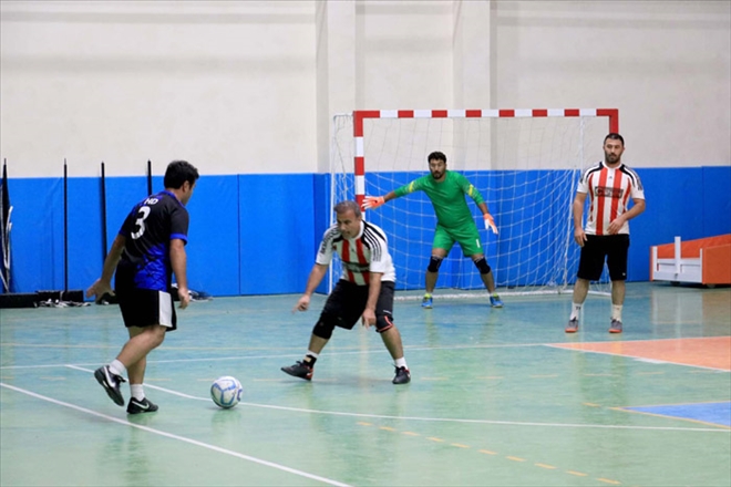 ÖĞRETMENLER KUPASINDA HEYECAN SÜRÜYOR