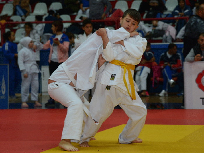 JUDOCULAR DERECEYLE DÖNDÜ