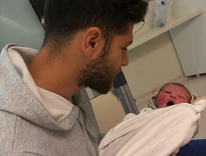 CEM ÖZDEMİR BABA OLDU