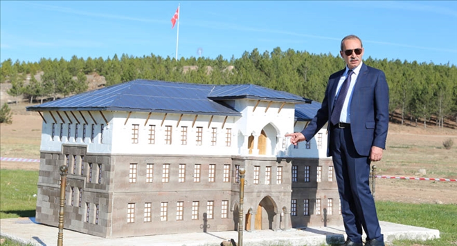 SİVAS´IN TARİHİ ÜNİVERSİTE´YE TAŞINDI