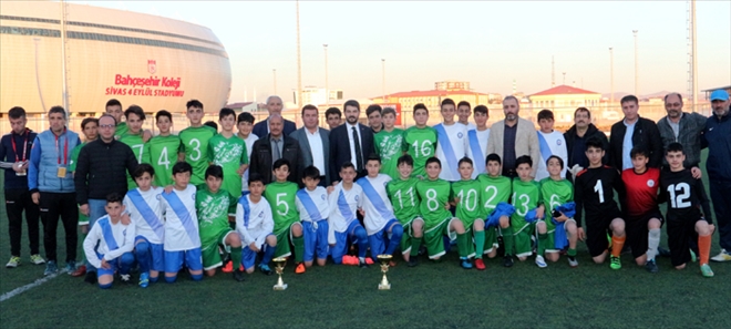 BELEDİYESPOR ŞAMPİYON