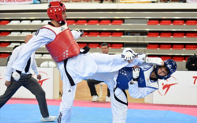 ŞAMPİYONA BİTTİ! KUPALAR SAHİPLERİNİ BULDU