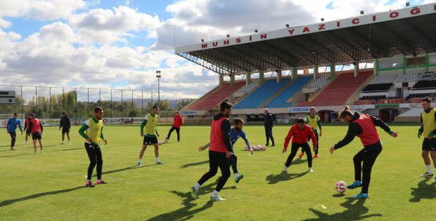 BELEDİYE´NİN GÖZÜ LİDERLİK KOLTUĞUNDA