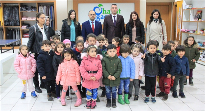 OYUNCAKLARINI GIDA BANKASINA BAĞIŞLADILAR - video