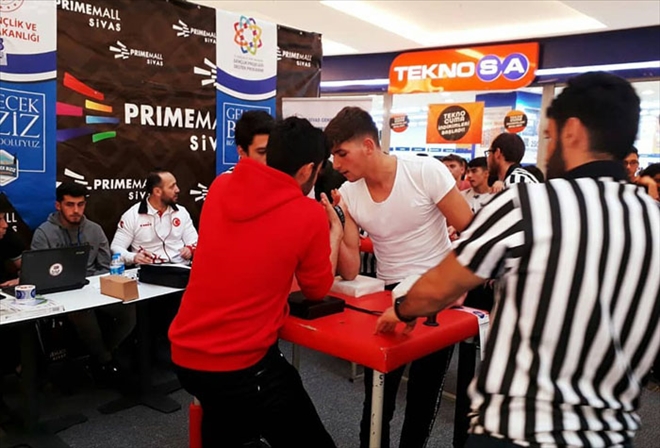 GÜÇLÜ BİLEKLER BELLİ OLDU