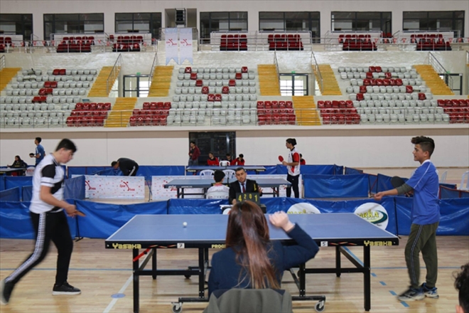 MASA TENİSİNDE KIYASIYA REKABET