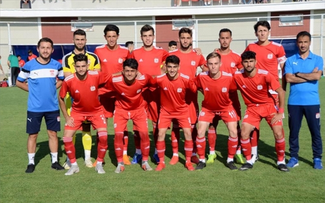 SİVASSPOR, MALATYA´YI 2-1 YENDİ